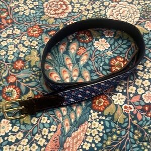 Vineyard Vines Santa whales Blue and Brown Leather Belt